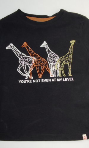 Camiseta  jirafas con relieve
